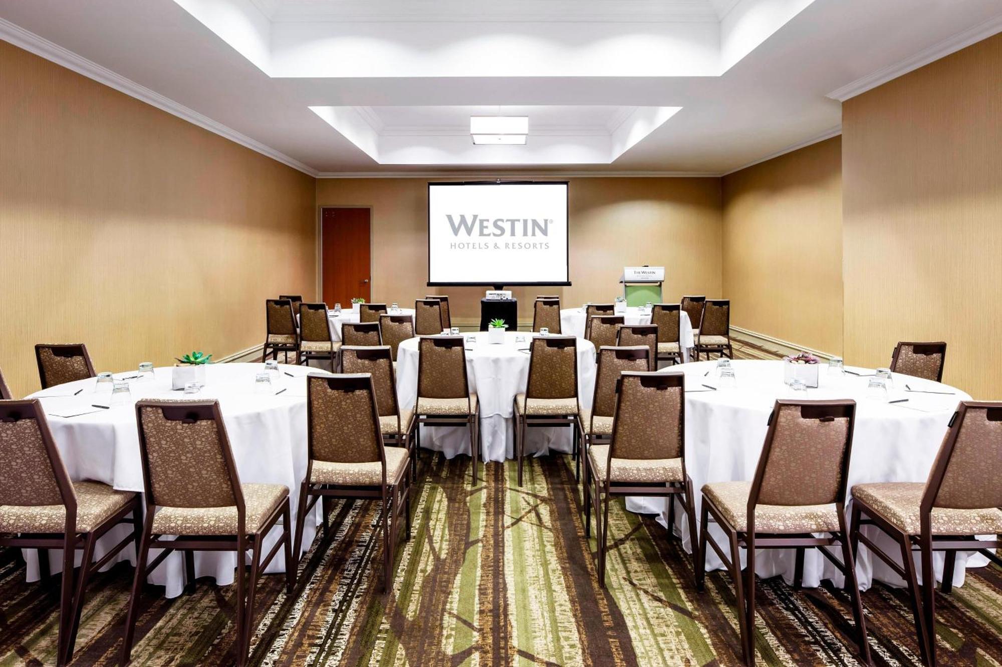 Отель The Westin Michigan Avenue Чикаго Экстерьер фото